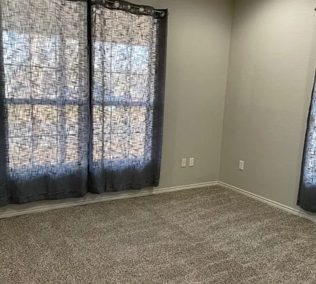 1001 W Morgan St — Photo 11