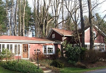 1st image of 36 Hunt Rd