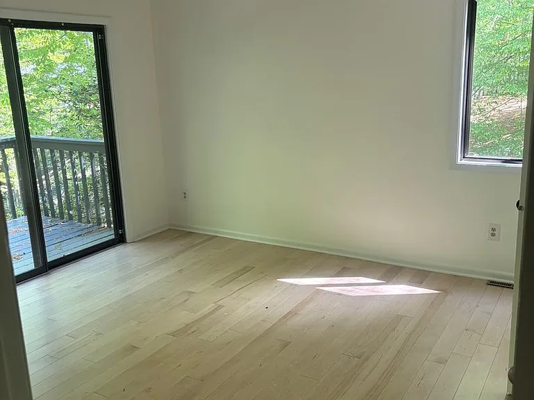 2729 Poplar Ln — Photo 10