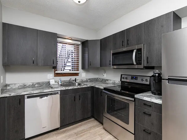 2081 NW Hickory Ln, Ankeny, IA 50023