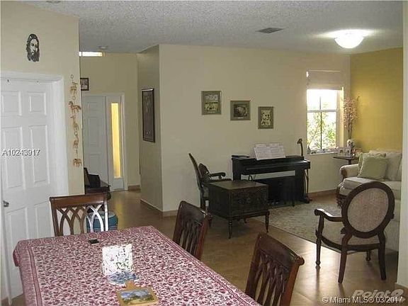 4th image of 1056 Sequoia Ln