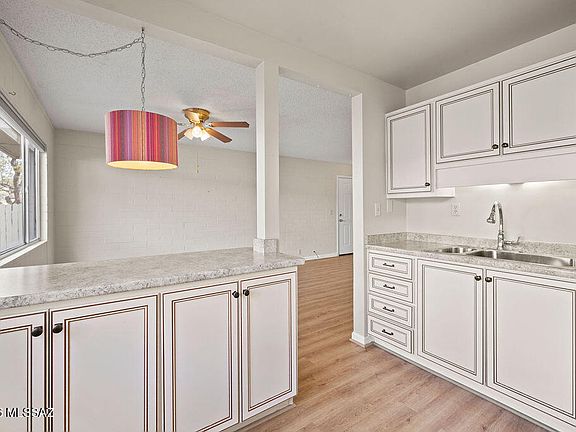 3rd image of 8140 E Broadway Blvd #G103