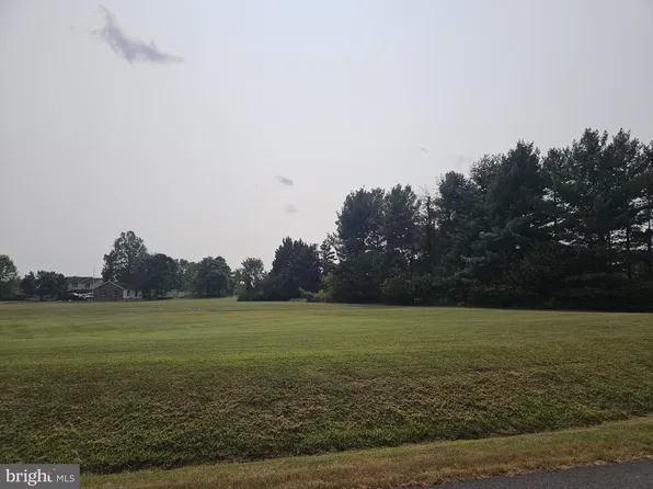 4804 Chucks Pl, Gainesville, VA 20155