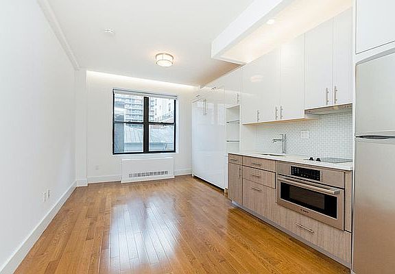 4th image of 212 W 91st St APT 1424