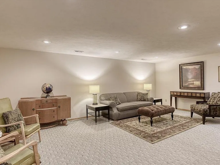 311 S Calvin Ln — Photo 19