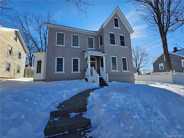 1st image of 139 W Main St