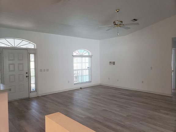 5th image of 5070 N Sandalwood Dr
