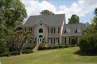 2nd image of 204 Stormycreek Ln