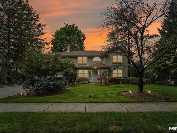 180 Anderson Ave, Closter, NJ 07624