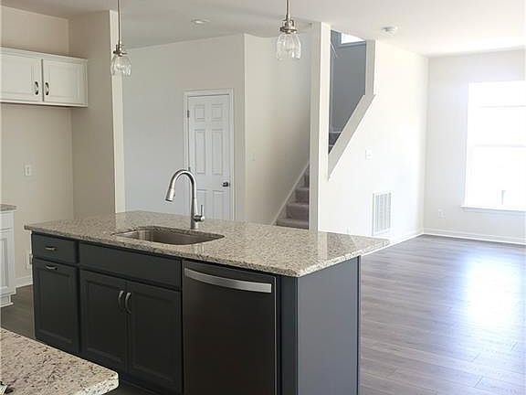 4th image of 22261 Jordan Heights Dr