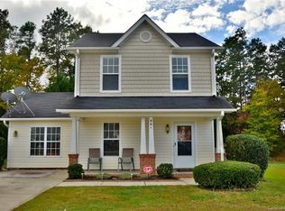 861 Raindrops Rd, Gastonia, NC 28054