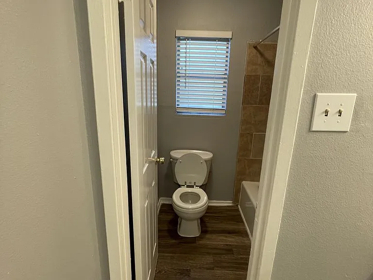 102 Club Dr — Photo 34