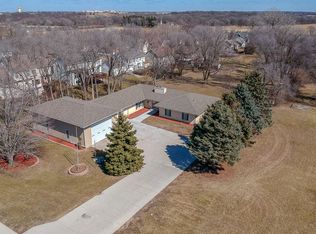 2841 128th St, Urbandale, IA 50323
