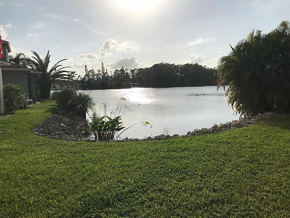 Lake View From Dining Room & Lanai