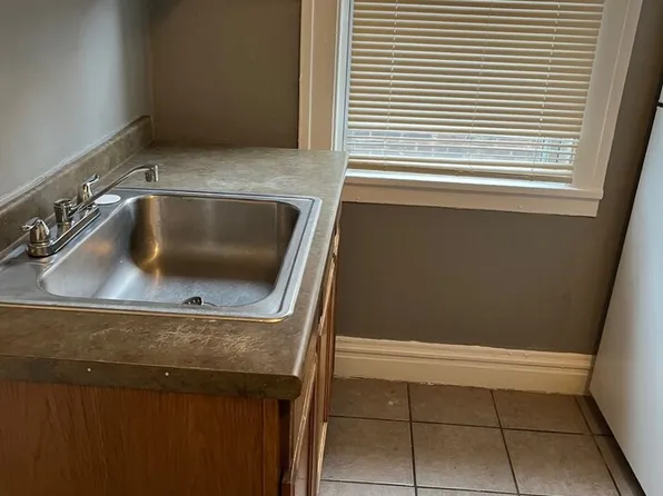 8916 Madison Ave #16, Cleveland, OH 44102