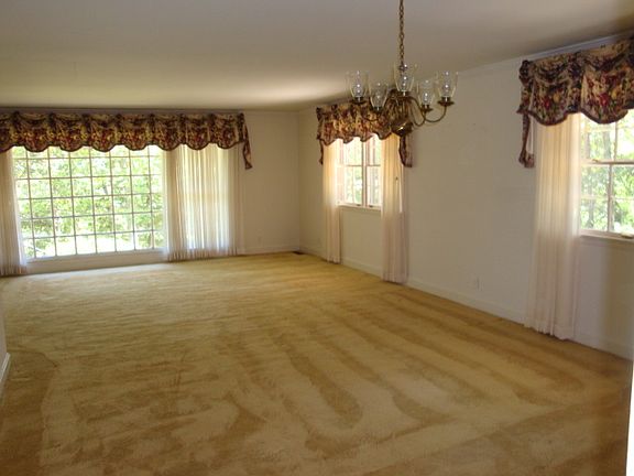 5th image of 710 Paden Dr