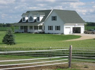 1851 Hammond Rd, Edgerton, WI 53534