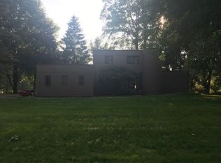 9335 Lookout Point Dr, Laingsburg, MI 48848