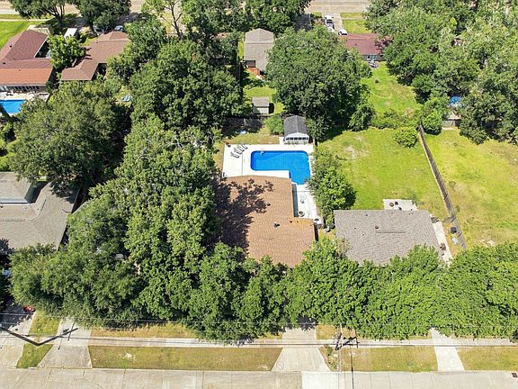 3rd image of 1005 Cherryhill St
