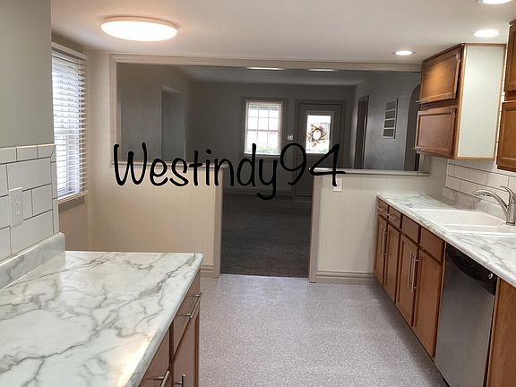 Open concept between kitchen and living room