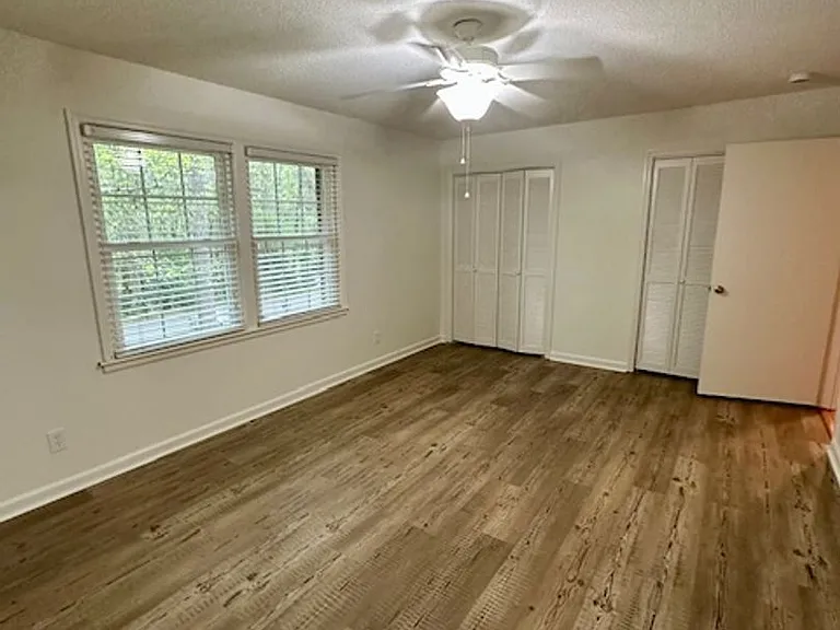 1110 Slann Dr — Photo 11