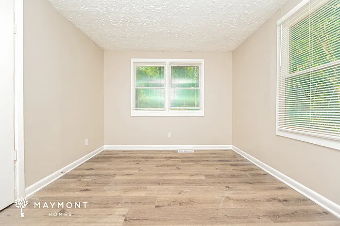 422 Hawthorne Cir — Photo 7