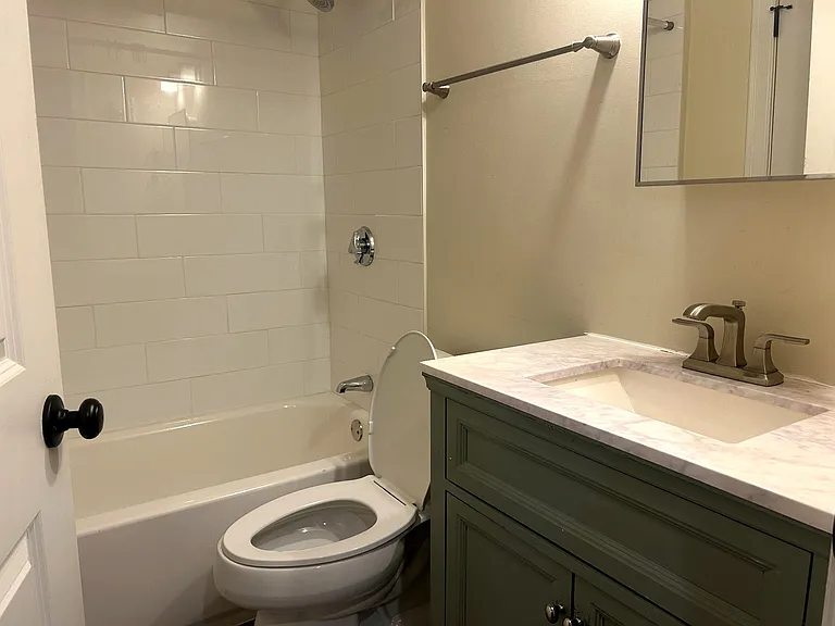 2747 Washington St #2 — Photo 9