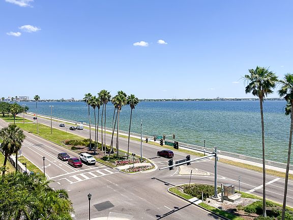 3rd image of 2401 Bayshore Blvd Unit 509