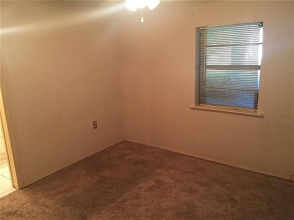 5th image of 441 S Redford Ln