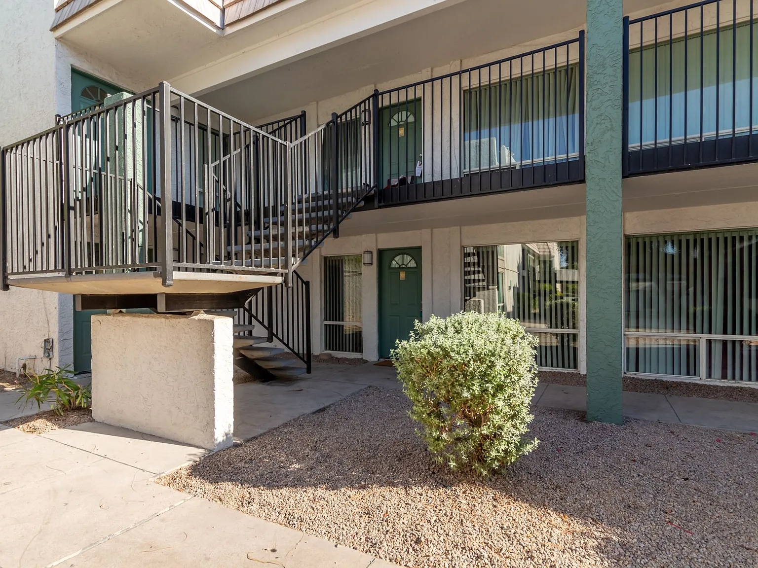 Mountain View Condos — Photo 2