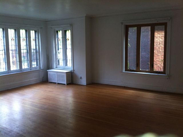 1st image of 6728 S Paxton Ave APT 2