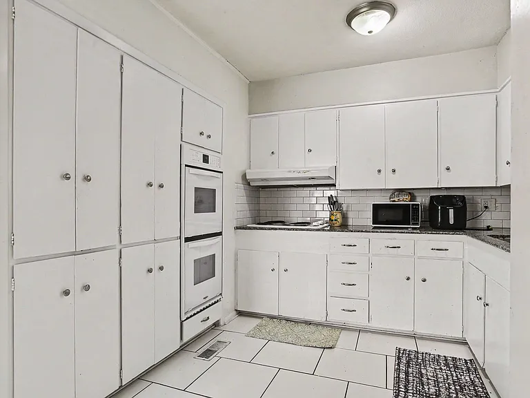 4301 Emerson Ave — Photo 11