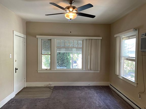 3rd image of 1421 26th St APT 4