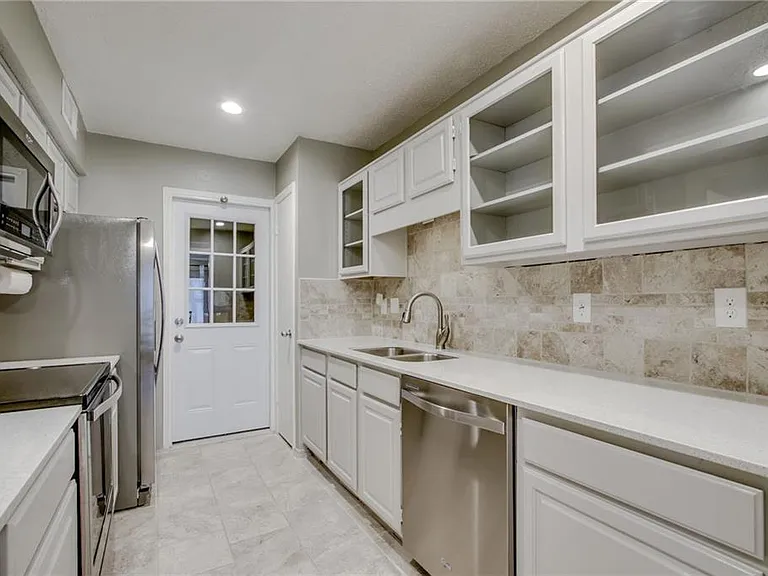 Kitchen with Refrigerator, Microwave and Dishwasher