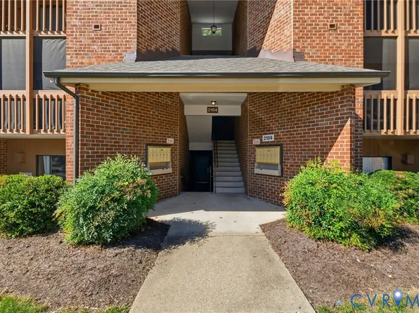 2104 Turtle Run Dr APT 8, Henrico, VA 23233