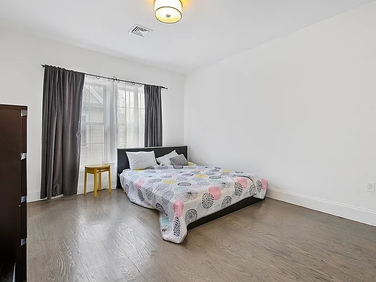 39 Elmwood St #3 — Photo 19