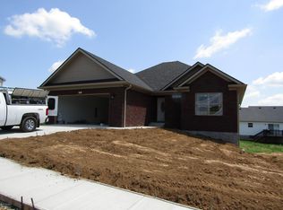 956 Thoroughbred Rd, Shelbyville, KY 40065