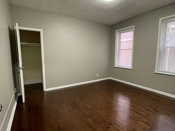 4th image of 165 W 48th St APT 2