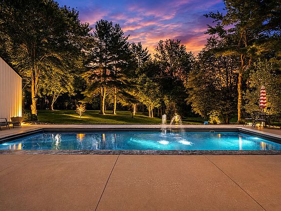 3rd image of 9521 Brians Way
