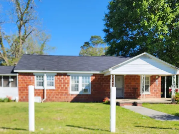 510 W 3rd St, Adel, GA 31620