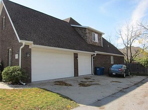 3 car garage