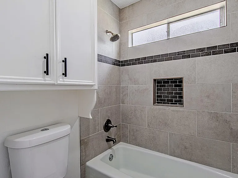 3406 Forest Village Dr — Photo 34