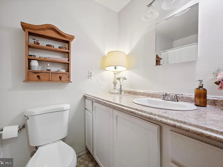 621 S 16th St #3 — Photo 15