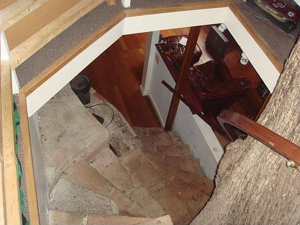 Spiral Staircase 