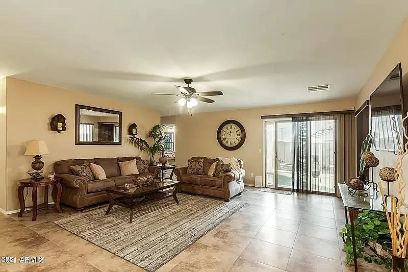 24470 N Shelton Way — Photo 4