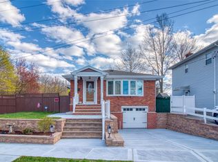 102 Barbara St, Staten Island, NY 10306