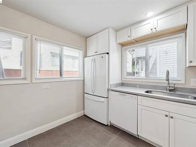2222 Haste St — Photo 23