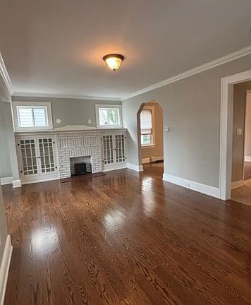 3rd image of 443 Jauncey Ave