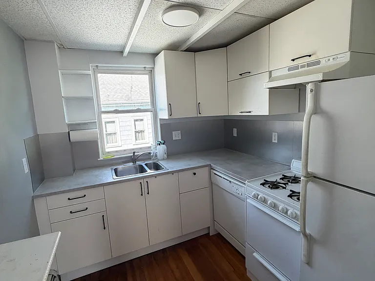 57-59 Charles St #2 — Photo 7