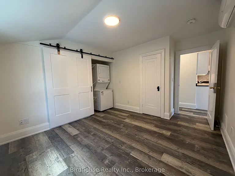 19 Cambridge St S #1 — Photo 6